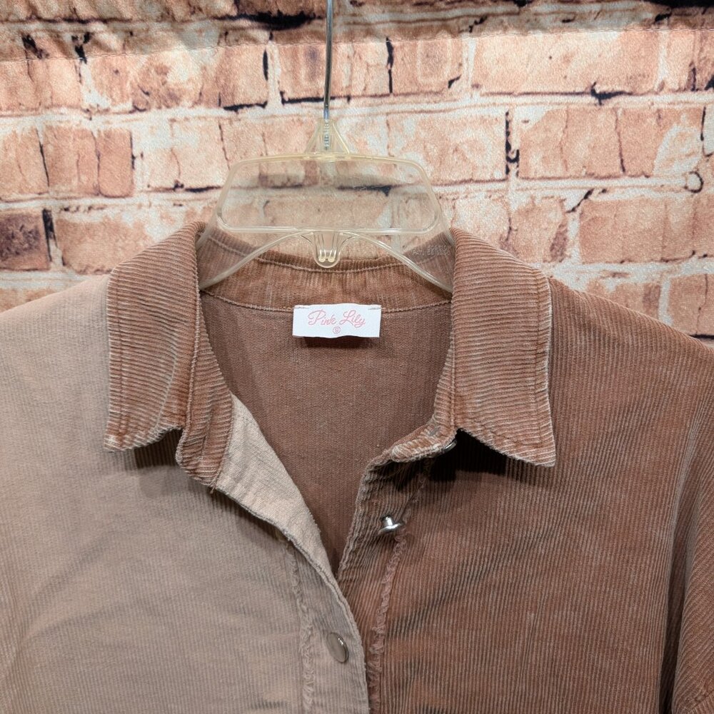 🧨🧨Pink Lily Corduroy Button Down Shirt Size Small - Picture 7 of 15